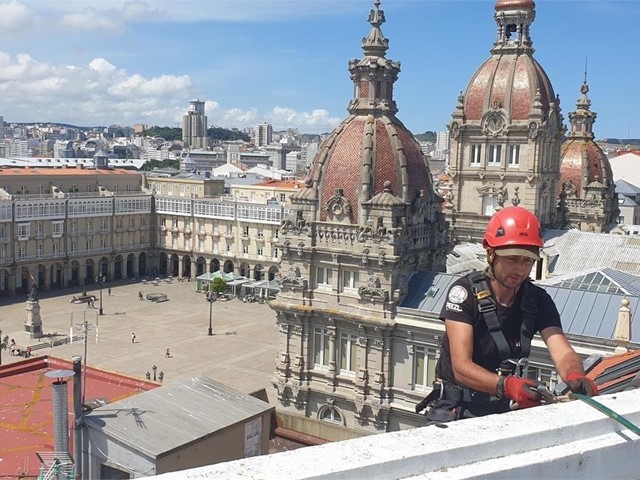 La importancia de la formación laboral para los trabajos verticales y en altura