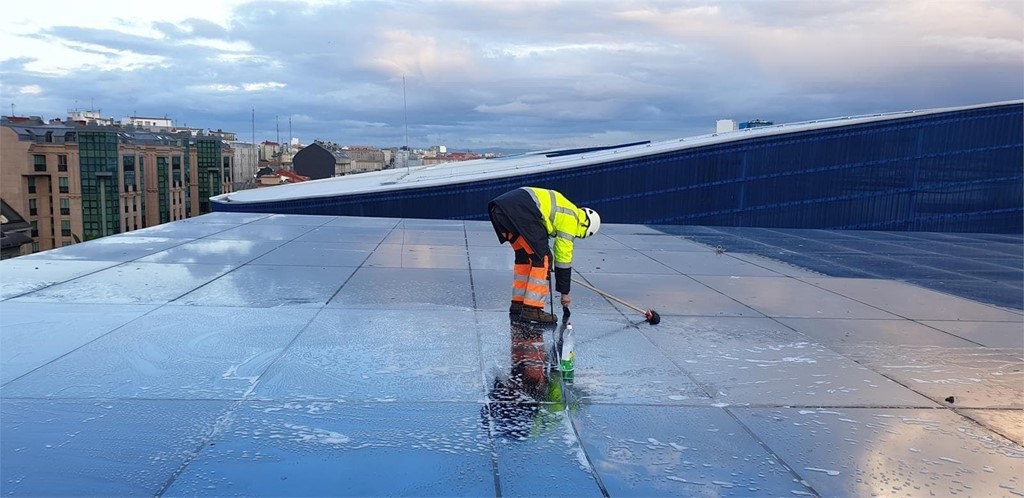 ¿Qué labores de mantenimiento se pueden desarrollar en edificios y naves? 